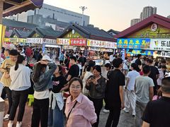 -塔湾兴顺国际观光夜市