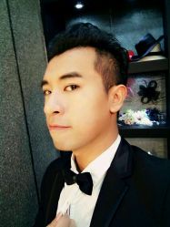 -现代经典婚纱摄影