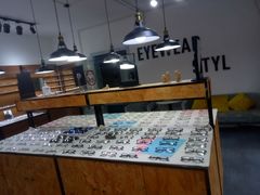 -罗伯特眼镜·蔡司官方授权(罗湖国贸店)