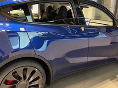 -TESLA 特斯拉(上海太古汇体验店)
