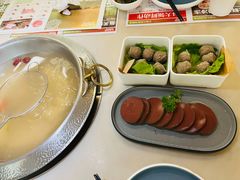-左庭右院鲜牛肉火锅(浦江欢乐颂店)