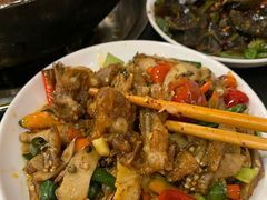 -鸿顺老铁锅美蛙鱼府(解放碑店)