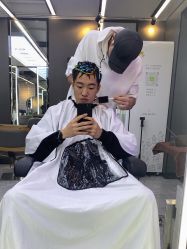 -藤野造型烫发染发