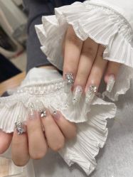 -UN·桃喜日系美睫美甲