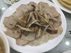 中盘熏肉熏肚-李连贵熏肉大饼(沈阳站店)