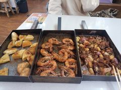 -老东镇啤酒屋海鲜加工·蒸汽海鲜·海鲜烧烤(台东店)