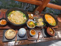 -银米·云南传统过桥米线(双廊黑金冠店)