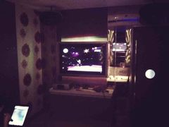 -麦度量贩式KTV(中联广场店)