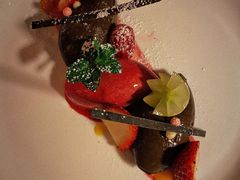 法芙娜巧克力慕斯球-Kathleen's Waitan 凯圣琳江景西餐厅(外滩店)