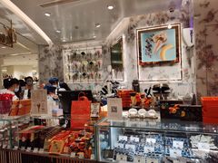 零售区-VENCHI 闻绮(北京汉光店)