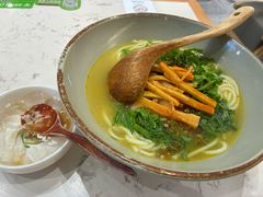 -百春原湖南牛肉粉(百联世纪店)