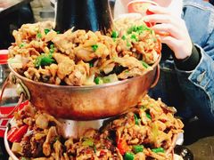 双层铁锅牛蛙-巴四老城区炭火蛙锅(张江店)