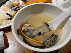 菌味鲜乌鸡汤-隔壁老王·家常云南菜(花巷店)