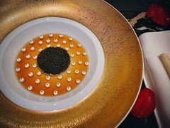 鱼子酱龙虾冻-L'ATELIER de Joel Robuchon(外滩18号店)