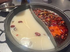 -鹿鸣山草本茶香火锅(园西路店)