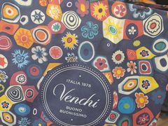 -VENCHI 闻绮(上海佛罗伦萨小镇店)