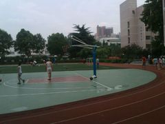 操场-崇仁路小学