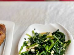蒜泥菠菜-那达慕蒙古风味酒楼