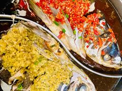 -阿瓦山寨·湘菜现炒·剁椒鱼头王(咸阳总店)