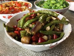 -独一佳老胡湘菜馆(矿山路店)