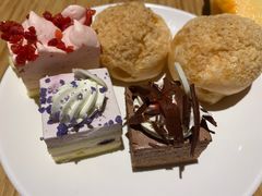 自助小菜-小鱼小牛·鱼牛干锅·脆鱼火锅(世欧广场店)