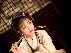 -九月鹰飞汉服摄影工作室