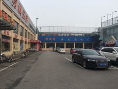 -健龙森俱乐部·游泳·健身·羽毛球综合体育馆