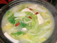鸭汤白菜炖豆腐-皇城根·烤鸭·鱼头·家常菜(欧亚大观乐活城店)