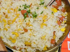 火腿蛋炒饭-何师烧烤Pro ·江湖川菜·小龙虾·精酿(太古里旗舰店)