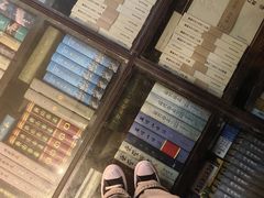 -钟书阁(松江泰晤士小镇店)