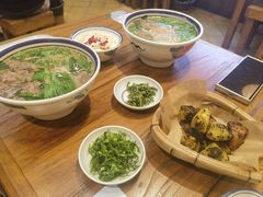 -云阿蛮云南生烫牛肉米线(奉贤路店)