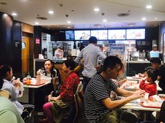 大堂-肯德基(北京南站店)