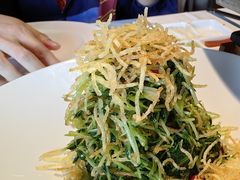 巧拌豆苗-四季民福烤鸭店(王府井灯市口店)