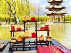 -丽江悦榕庄酒店-明月·雪山庭院餐厅