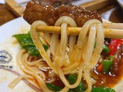 -歹歹的加个面过油肉拌面