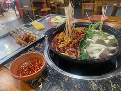 -灌县老妈砂锅串串香(万科红生活广场店)