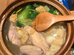 半只鸡-刀小蛮半只鸡过桥米线(家乐福四元桥店)