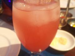 -香格里拉鱼跃地中海西餐厅·牛排披萨