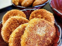秘制烧饼-万红路羊汤烧饼店(将台路店)