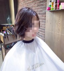 -韩国李知恩形象设计