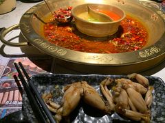 瑶柱菌王锅-哥老官重庆美蛙鱼头(宝山龙湖店)