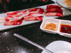 -猪啊牛呀羊啊铜盘烤肉(正大广场店)