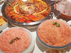 -茅草房·河畔园林火锅