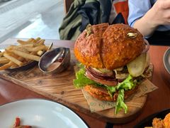 超厚芝士牛肉汉堡-魏斯理汉堡(西安沣东吾悦店)