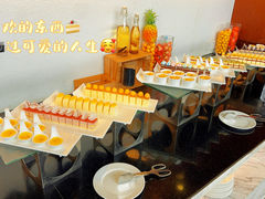 -华强广场酒店-椰香高空自助餐厅