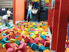 -嗨马乐动室内潮玩运动·团建·轰趴·桌游(南丰汇店)