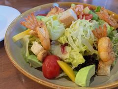 柠檬汁拌扒鲜虾牛油果沙拉-G+KITCHEN(龙湖狮山天街店)