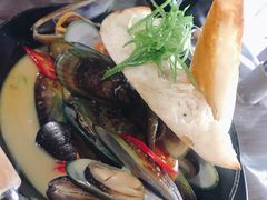 -12 Rocks Beach Bar Cafe