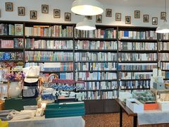 -晓风书屋(浙大紫金港店)