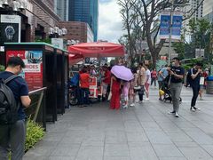 -詹爷爷乌节路街头冰淇淋